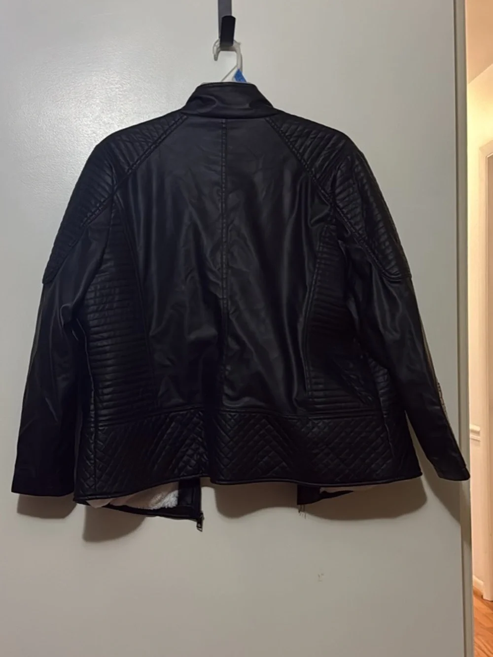 Royalty For Me sleek black